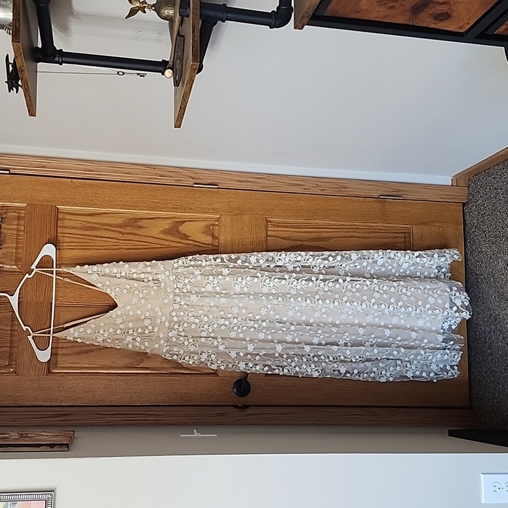 Maxi length dress